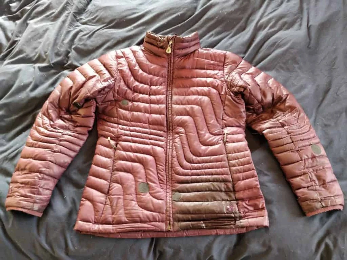 Pourquoi les professionnels mettent toujours une balle de tennis dans la machine à laver de leurs doudounes - image 2