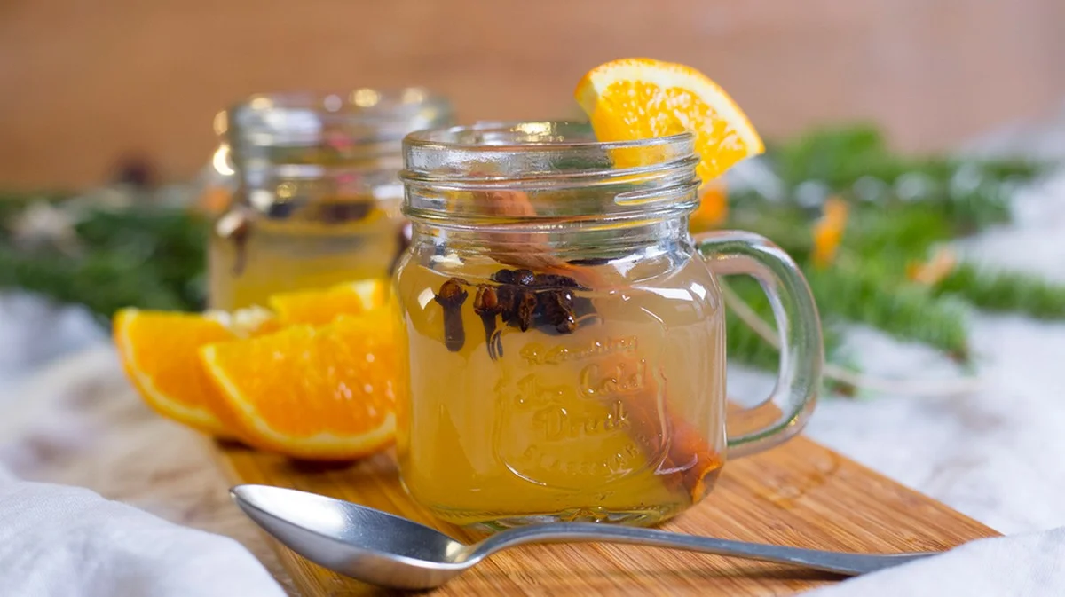 Oubliez le vin chaud rouge : voici comment un Chardonnay devient la boisson phare de votre hiver