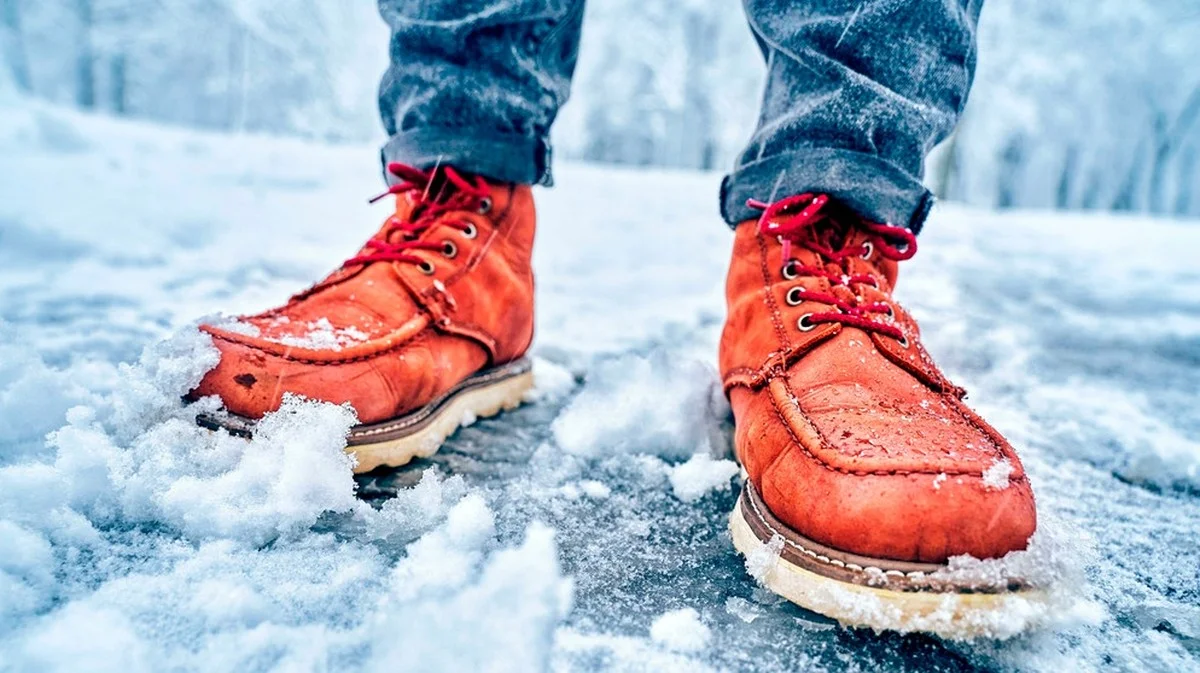 Jardinier expérimenté : pourquoi il met ce truc dans son mélange à sel de déneigement