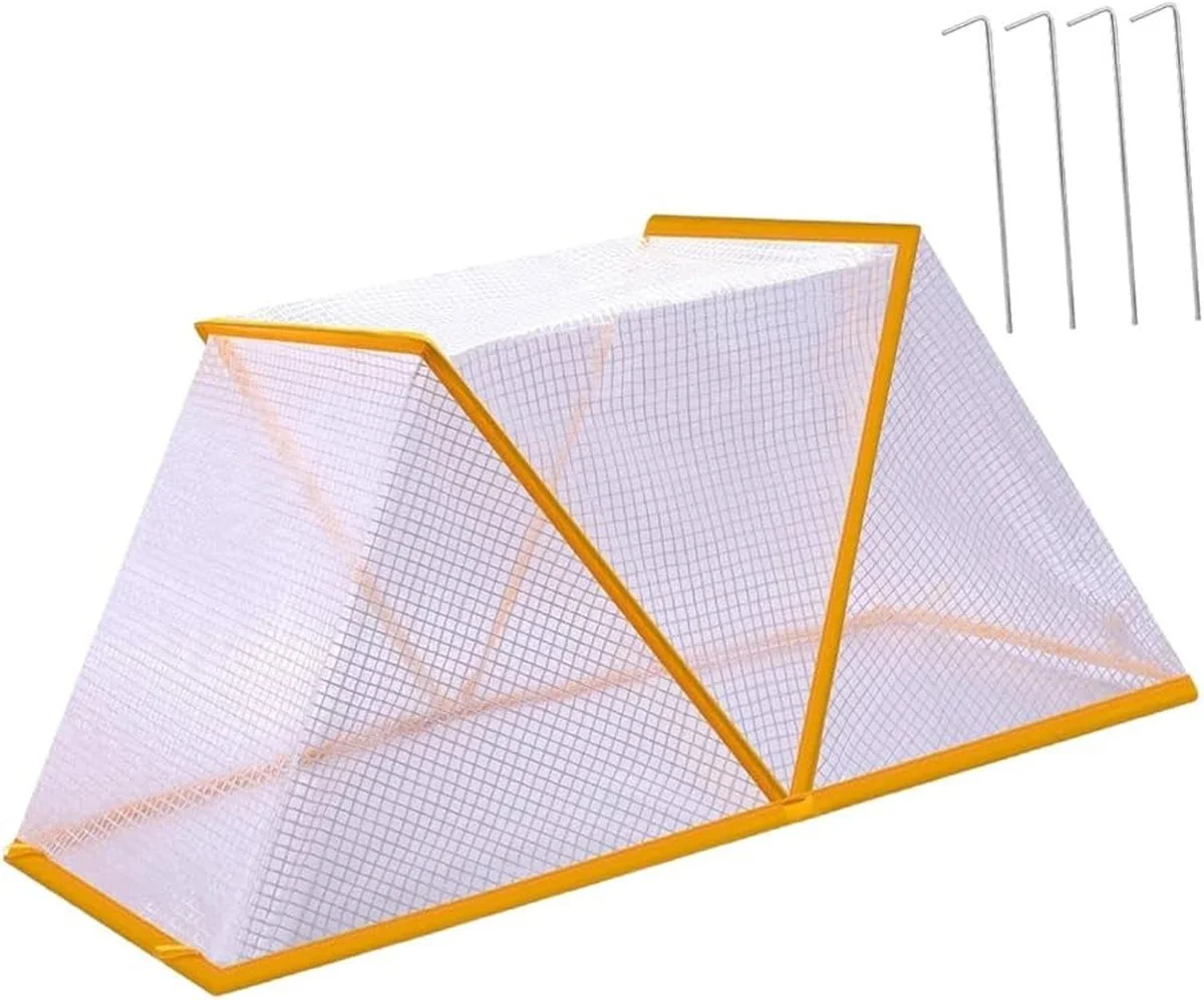 Une bouteille en plastique coupée sur vos jeunes plants ? L