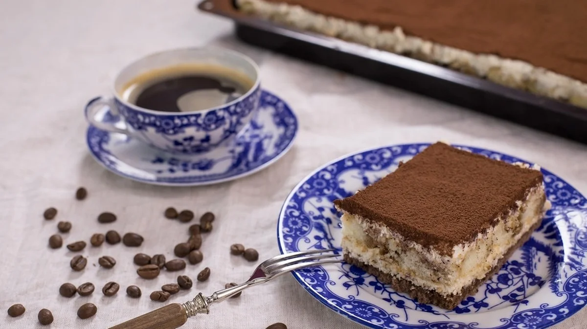 L'astuce anti-cauchemar : comment faire un tiramisu pour 15 personnes sans utiliser d'œufs crus (et le rendre plus ferme)