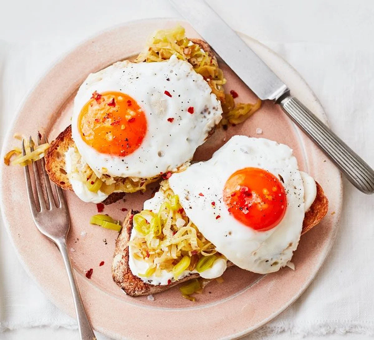 Œufs brouillés parfaits : le secret crémeux que vous ignorez - image 2