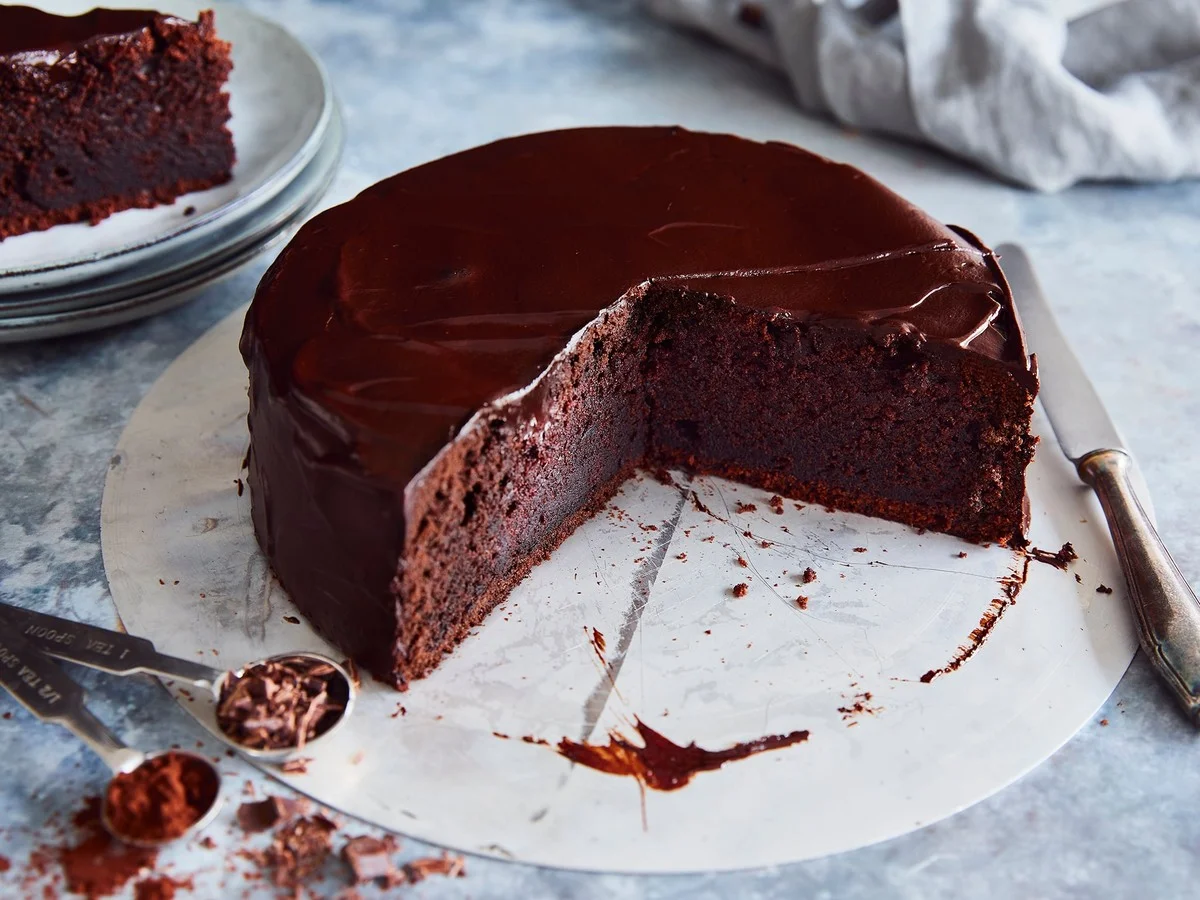 Le gâteau au vin rouge : la recette secrète qui le rend inratable et incroyablement moelleux - image 2