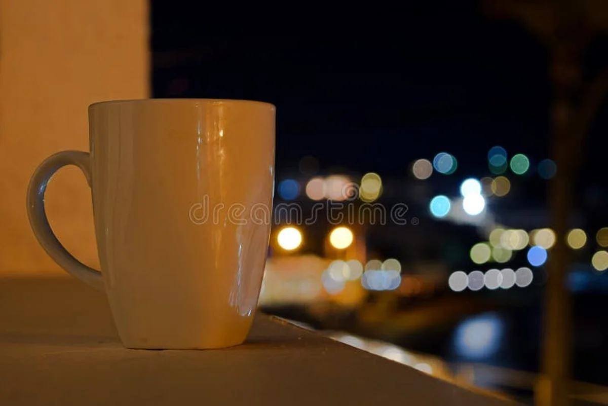 Pourquoi votre thé vert du soir peut cacher autant de caféine qu