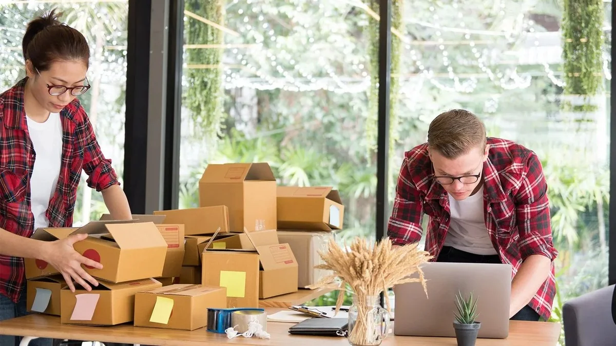 Ce que les livreurs de colis font vraiment face à la pile de paquets et pourquoi ils ne sonnent plus - image 1