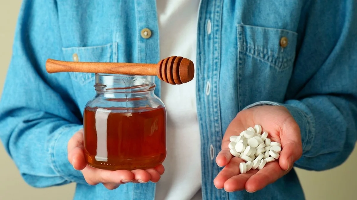 Pourquoi les médecins d’Oxford recommandent de remplacer les sirops par une cuillère de miel