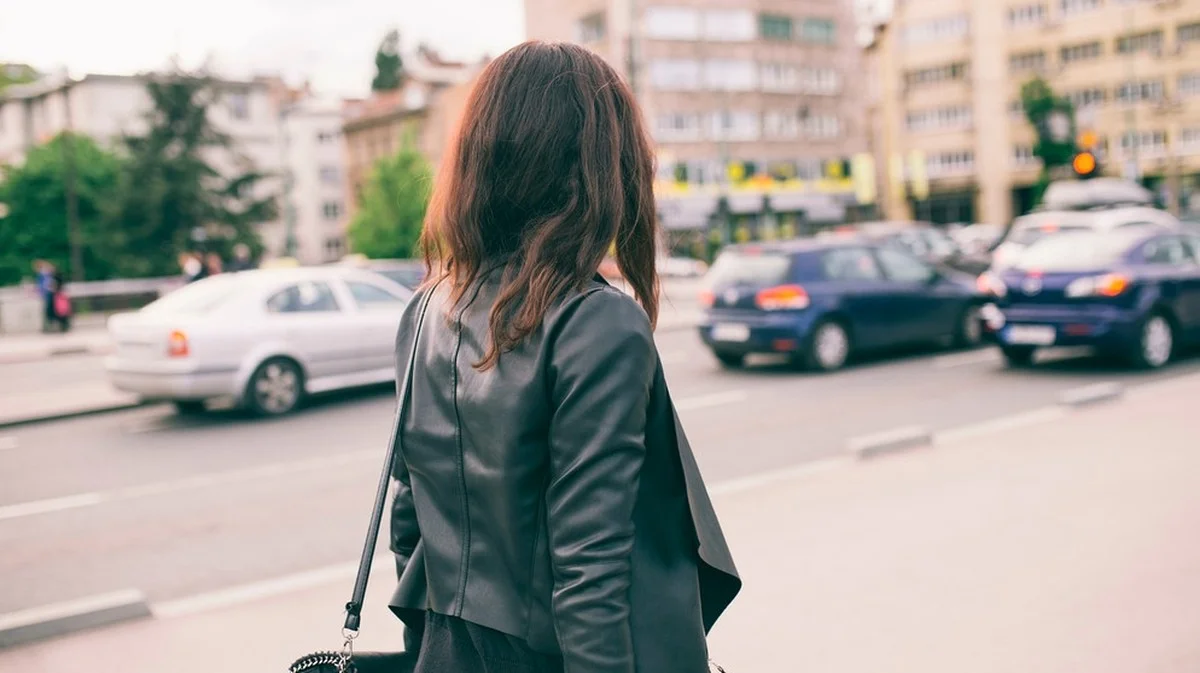 L'objet spécifique : le Nissan garé à Nuremberg et retrouvé grâce à un appel à la radio